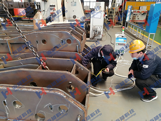 礦用機械生產焊前預熱現場